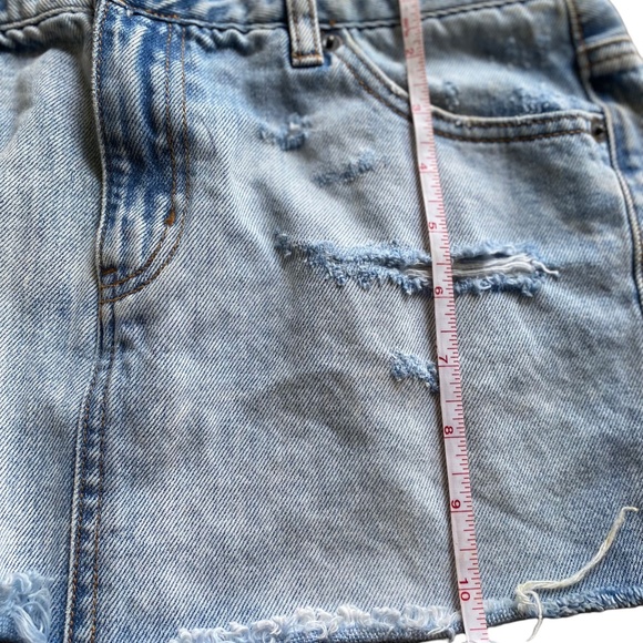 Pull&Bear have something special Y2K Raw Jean Hem Mini Skirt - Picture 6 of 7